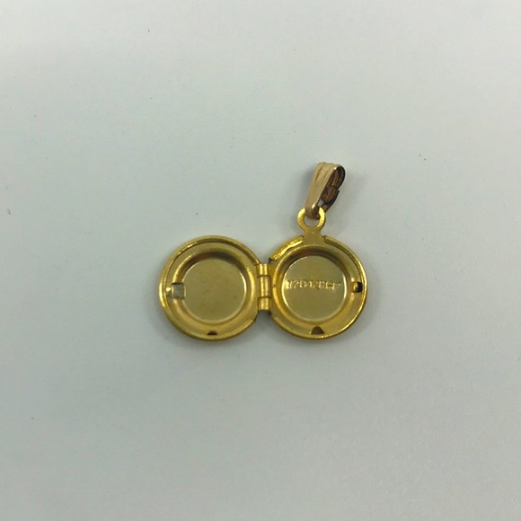 Golden Circle Locket - Picture 3 of 3